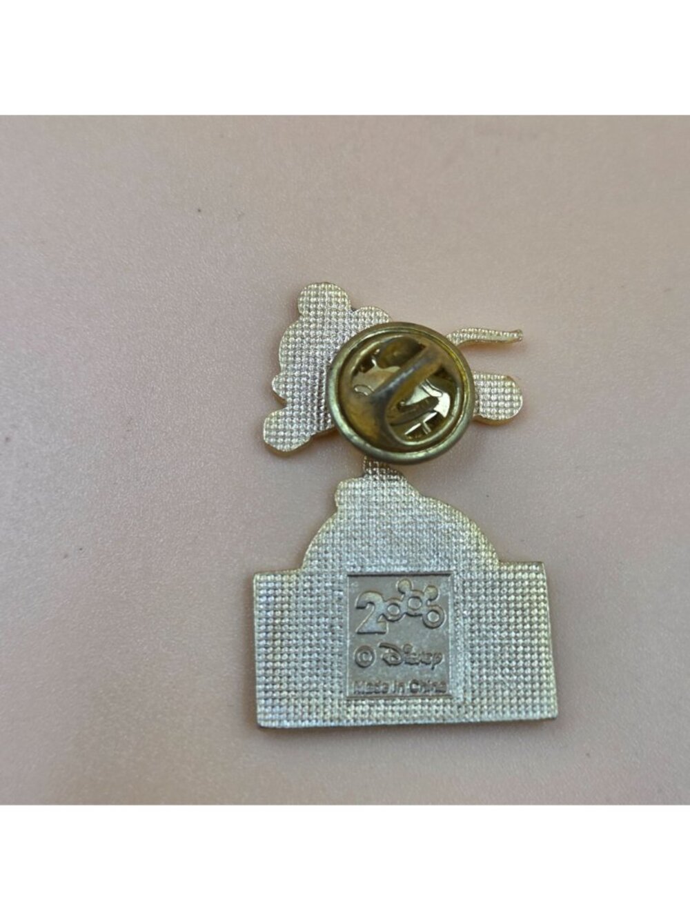 WDCC Millennium Mickey On Top of the World Thru Mirror Figurine Cloisonné Pin - Picture 9 of 13